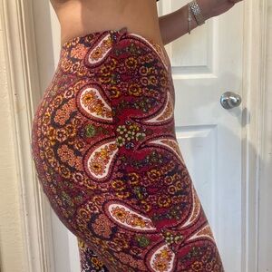 Hippie yellow rose & paisley print Pants size small GUC